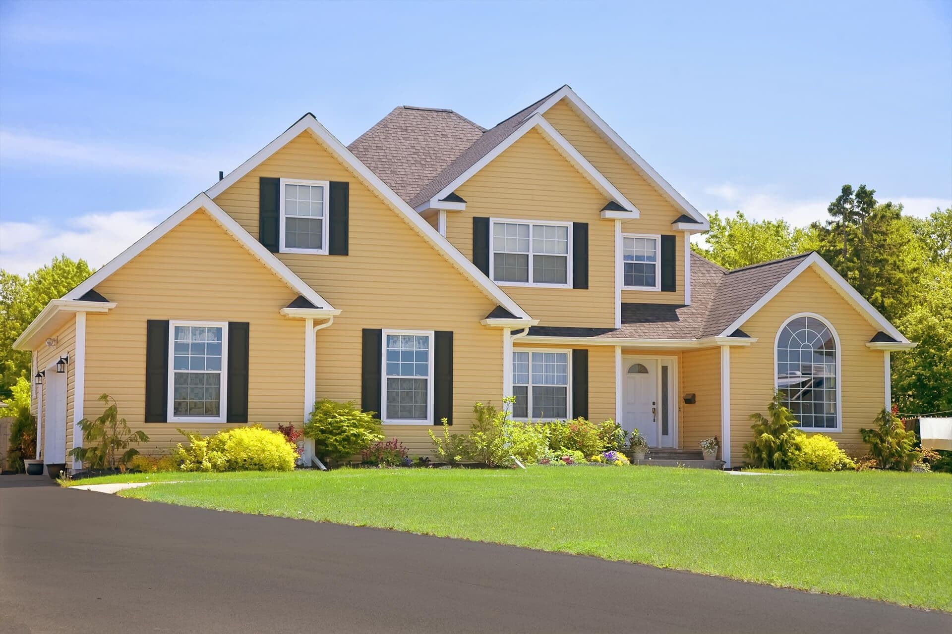 yellow siding house banner